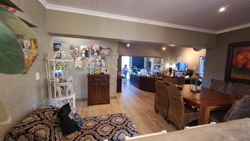 6 Bedroom Property for Sale in Stilbaai Wes Western Cape